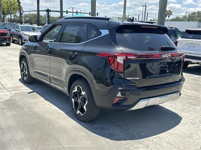 Photo of 2025 Fusion Black Kia Seltos