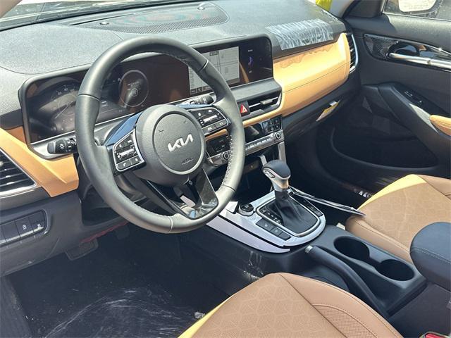 Photo of 2025 Fusion Black Kia Seltos
