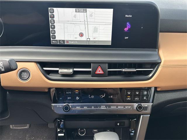Photo of 2025 Fusion Black Kia Seltos