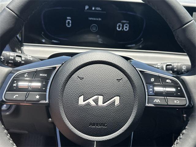 Photo of 2025 Pluton Blue/Black Roof Kia Seltos