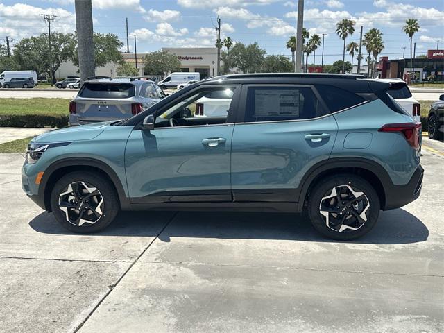 Photo of 2025 Pluton Blue/Black Roof Kia Seltos