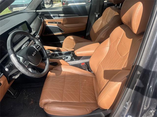 Photo of 2023 Gravity Gray Kia Telluride
