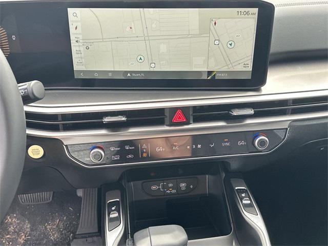 Photo of 2025 Dawning Red Kia Sorento