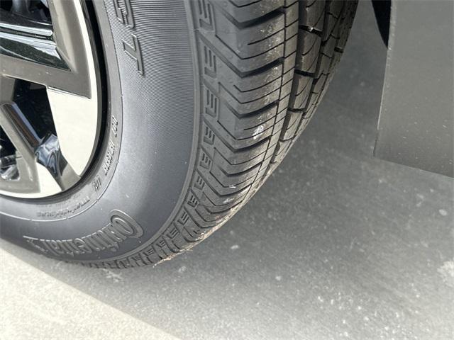 Photo of 2025 Dawning Red Kia Sorento
