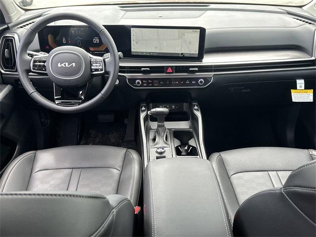 Photo of 2025 Dawning Red Kia Sorento