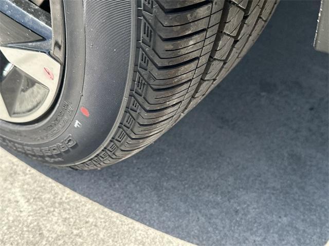 Photo of 2025 Ebony Black Kia Sorento