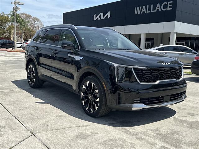 Photo of 2025 Ebony Black Kia Sorento