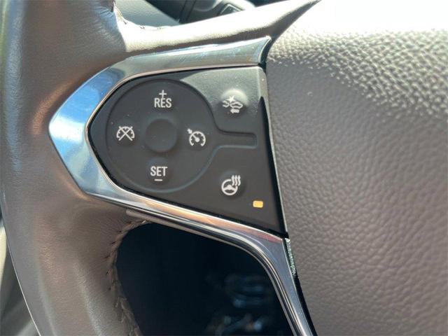 Photo of 2018 Iridescent Pearl Tricoat Chevrolet Traverse