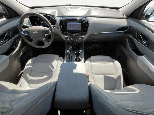 Photo of 2018 Iridescent Pearl Tricoat Chevrolet Traverse