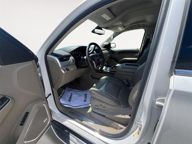 Photo of 2018 White Frost Tri-Coat GMC Yukon