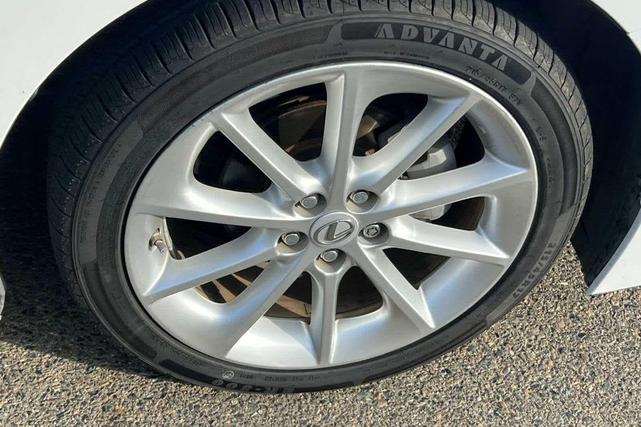 Photo of 2011 Starfire Pearl Lexus CT 200h