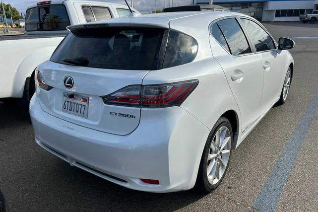 Photo of 2011 Starfire Pearl Lexus CT 200h