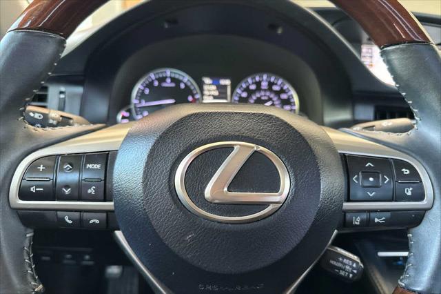 Photo of 2018 Nebula Gray Pearl Lexus ES 350