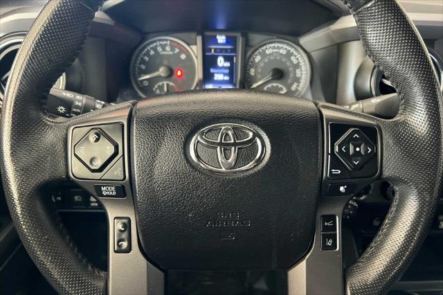 Photo of 2022 White Toyota Tacoma