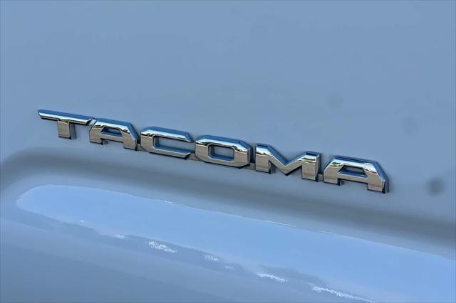 Photo of 2022 White Toyota Tacoma