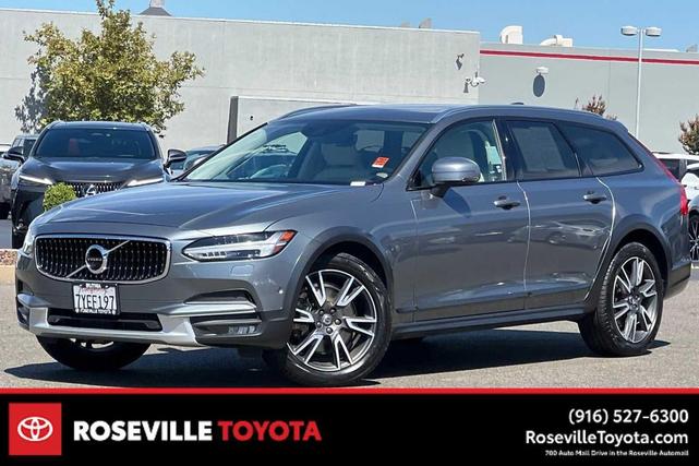 2017 Volvo V90 Cross Country