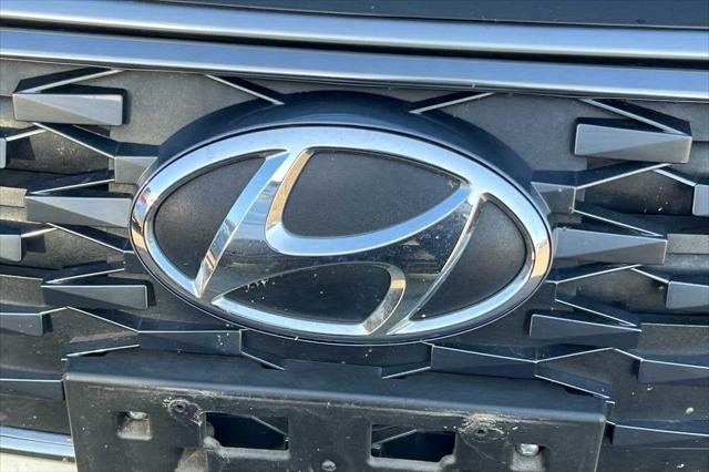 Photo of 2021 Black Noir Pearl Hyundai IONIQ Hybrid