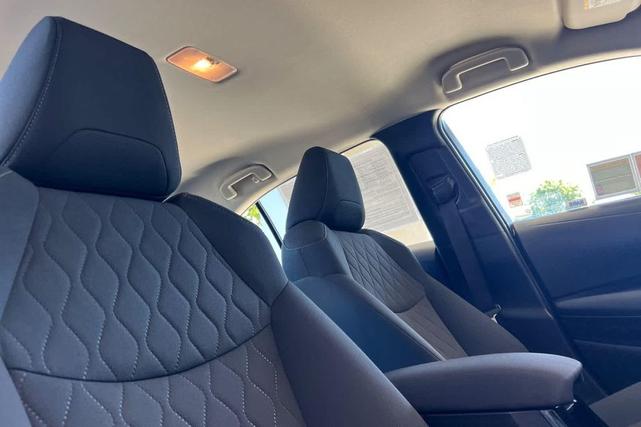 Photo of 2022 Classic Silver Metallic Toyota Corolla