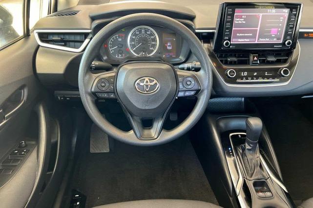 Photo of 2022 Classic Silver Metallic Toyota Corolla
