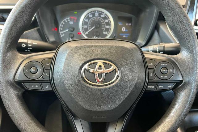 Photo of 2022 Classic Silver Metallic Toyota Corolla
