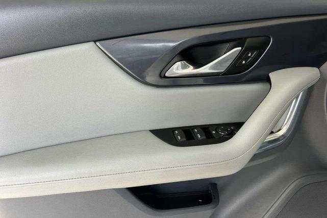 Photo of 2019 Summit White Chevrolet Blazer