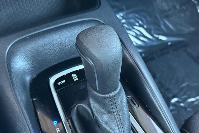 Photo of 2022 Blue Crush Metallic w/Black Sand Pearl Roof Toyota Corolla