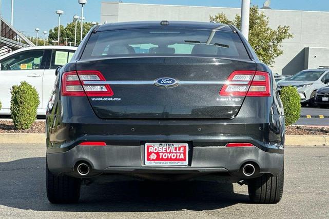 Photo of 2015 Tuxedo Black Metallic Ford Taurus