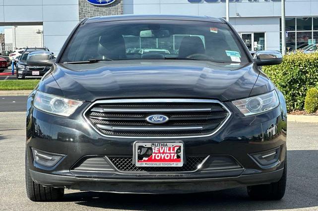 Photo of 2015 Tuxedo Black Metallic Ford Taurus