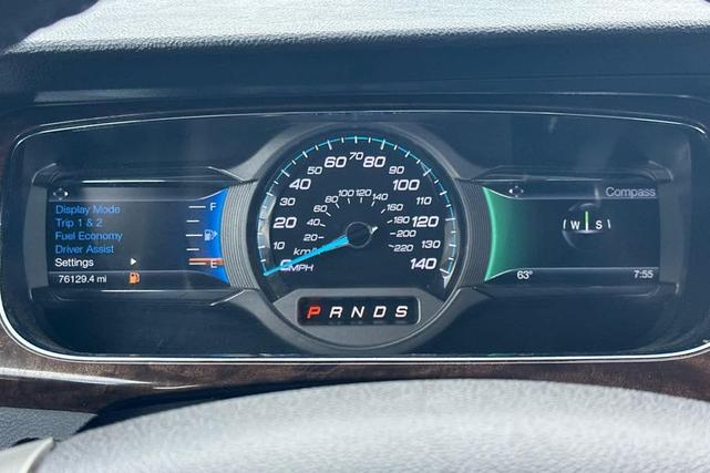 Photo of 2015 Tuxedo Black Metallic Ford Taurus