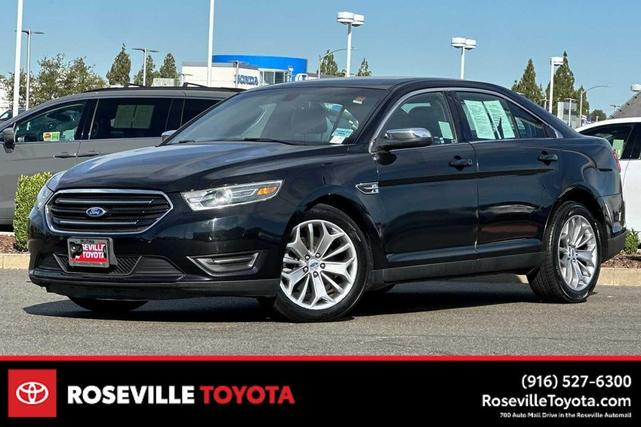 Photo of 2015 Tuxedo Black Metallic Ford Taurus