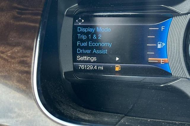 Photo of 2015 Tuxedo Black Metallic Ford Taurus
