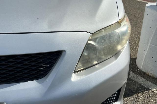 Photo of 2010 Classic Silver Metallic Toyota Corolla