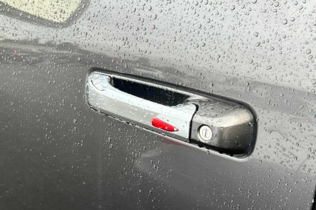 Photo of 2017 Maximum Steel Metallic Clearcoat RAM 1500