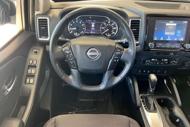 Photo of 2022 Glacier White Nissan Frontier