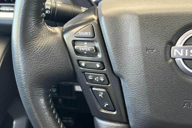 Photo of 2022 Glacier White Nissan Frontier