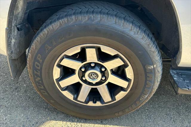 Photo of 2023 Classic Silver Metallic Toyota 4Runner