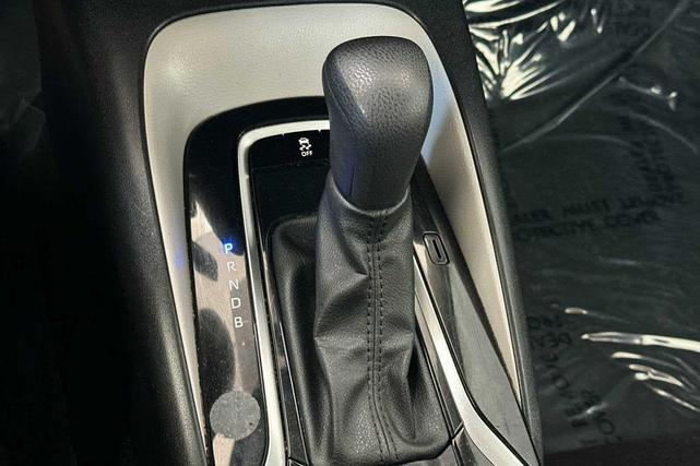 Photo of 2022 Classic Silver Metallic Toyota Corolla