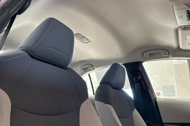 Photo of 2022 Classic Silver Metallic Toyota Corolla