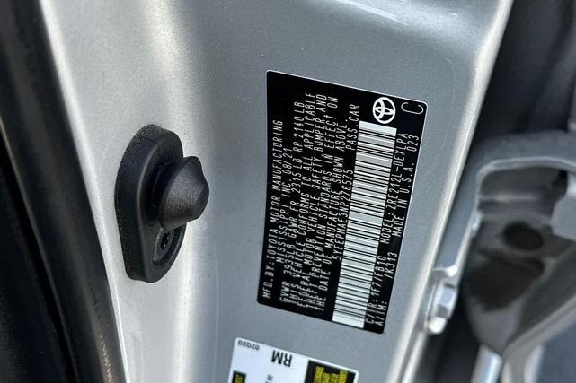 Photo of 2022 Classic Silver Metallic Toyota Corolla
