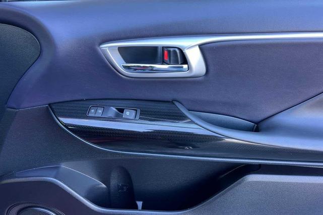 Photo of 2020 Salsa Red Pearl Toyota Mirai