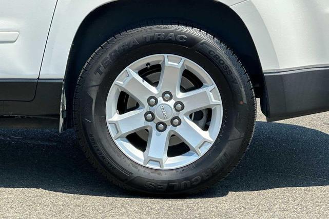 Photo of 2015 Summit White GMC Acadia