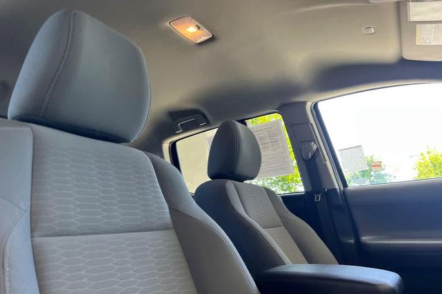 Photo of 2019 Super White Toyota Tacoma