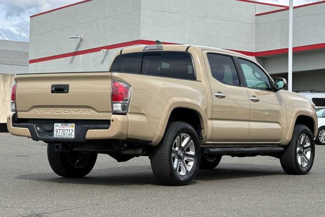 Photo of 2017 Quicksand Toyota Tacoma