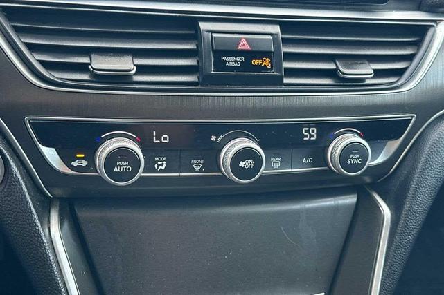 Photo of 2021 Lunar Silver Metallic Honda Accord