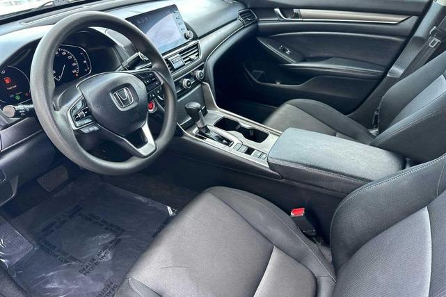Photo of 2021 Lunar Silver Metallic Honda Accord