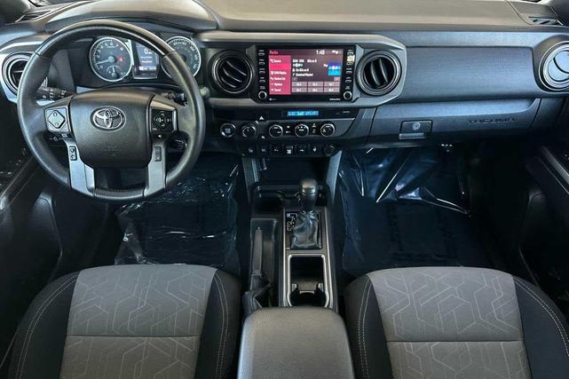 Photo of 2022 White Toyota Tacoma