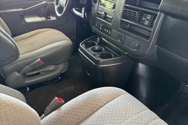 Photo of 2017 Summit White Chevrolet Express 2500