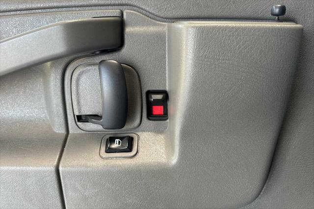 Photo of 2017 Summit White Chevrolet Express 2500