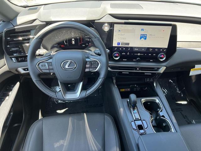 Photo of 2025 Eminent White Pearl Lexus RX 350