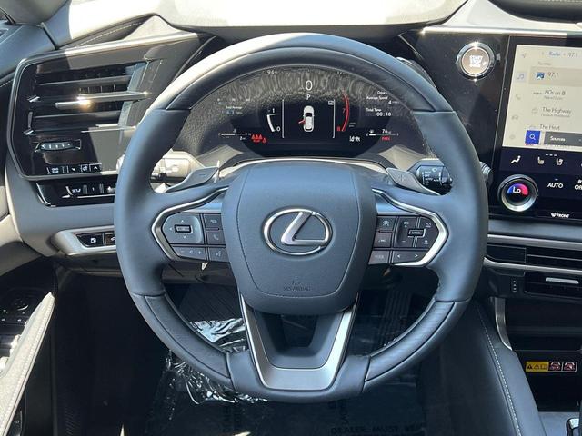 Photo of 2025 Eminent White Pearl Lexus RX 350